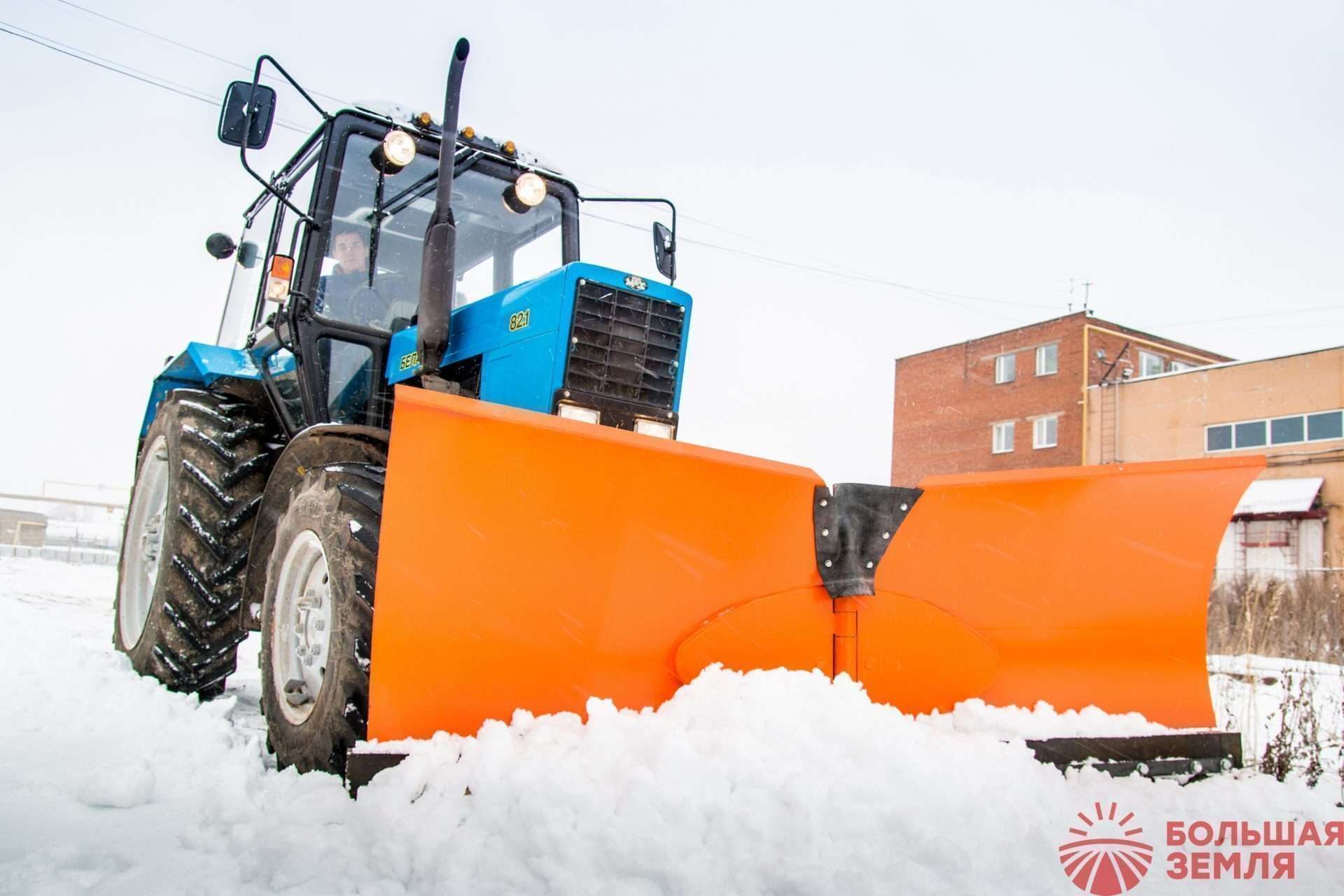 Лопата (отвал) для уборки снега трактором